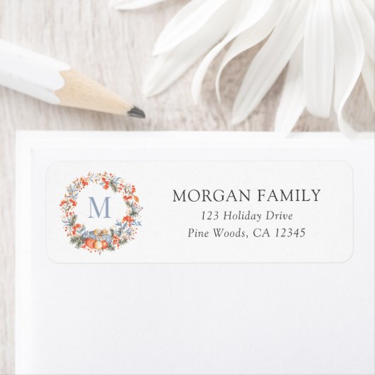 Elegant Christmas Monogram Wreath Return Address ラベル (インサイチュ)