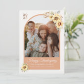 Elegant Coral Arch Floral Happy Thanksgiving シーズンカード (スタンド正面)