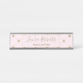 Elegant Crown Pattern Pink デスクネームプレート (正面)