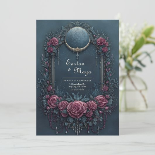 Elegant Dark Navy Burgundy Floral Evening Wedding 招待状 (スタンド正面)