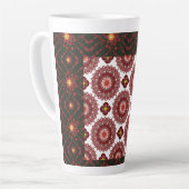 Elegant Dark Red Geometric Pattern Ceramic Mug – A カフェラテマグ (左アングル)