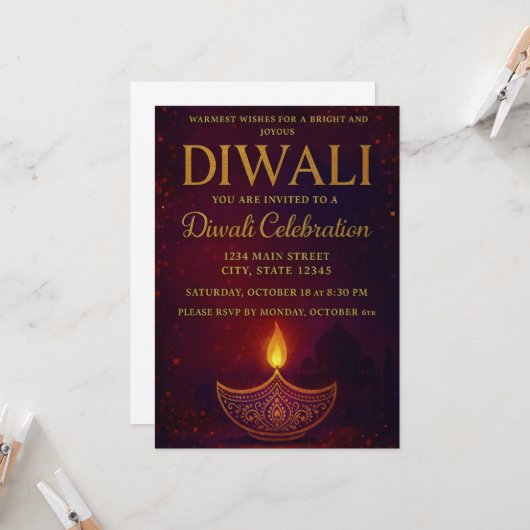 Elegant Diya & Gold Script Diwali Celebration 招待状 (正面/裏面インサイチュ)