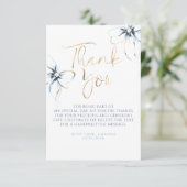 Elegant Dusty Blue Bow Bridal Shower Thank You サンキューカード (スタンド正面)