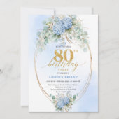 Elegant Dusty Blue Floral 80th Birthday Invitation 招待状 (正面)