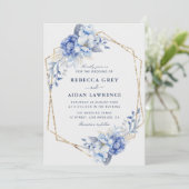 Elegant Dusty Blue Floral Gold Geometric Wedding 招待状 (スタンド正面)