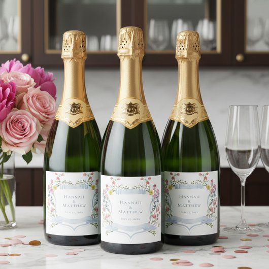 Elegant Dusty Blue Pastel Wildflower Crest Wedding スパークリングワインラベル