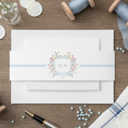 Elegant Dusty Blue Pastel Wildflower Crest Wedding 招待状ベリーバンド