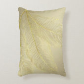 Elegant Feather Design For Luxurious Celebrations アクセントクッション (正面(垂直))