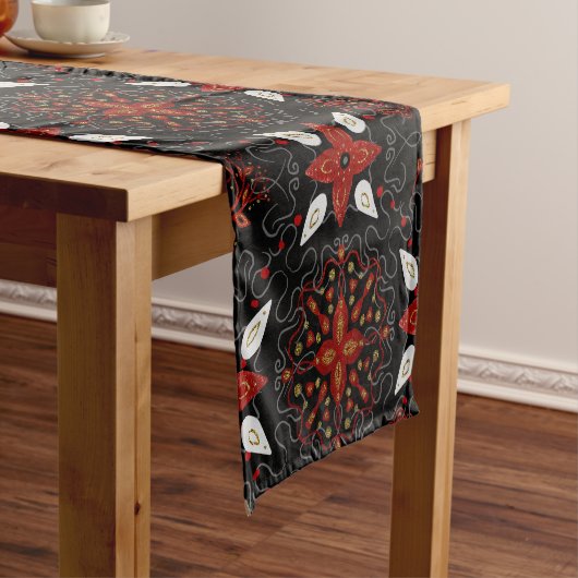 Elegant, festive feel symmetrical floral pattern ショートテーブルランナー (インサイチュ)