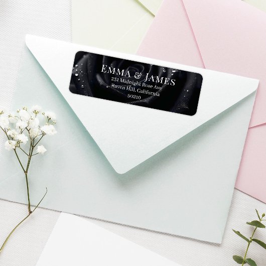 Elegant Floral Midnight Rose Black & White Wedding ラベル
