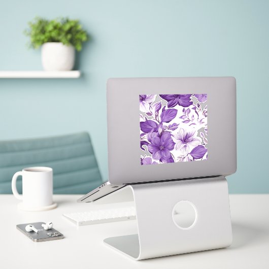 Elegant floral pattern in purple tones シール (デスク上のノートパソコン)