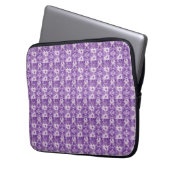 Elegant floral pattern in purple tones ラップトップスリーブ (正面左)