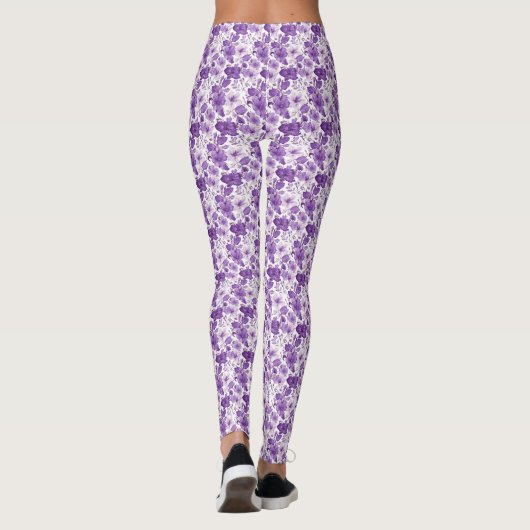 Elegant floral pattern in purple tones レギンス (裏面)