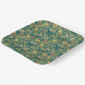 Elegant Floral Pattern in Yellow and Red on Green ペーパープレート (傾斜あり)