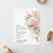 Elegant Floral Pink script Wedding Invitation  ノートカード (正面/裏面インサイチュ)