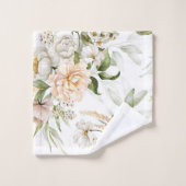 Elegant floral towels with soft, pastel flowers バスタオルセット (ウォッシュタオル)