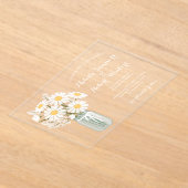 Elegant Floral White Daisies Mason Jar Wedding アクリル招待状 (レイダウン)