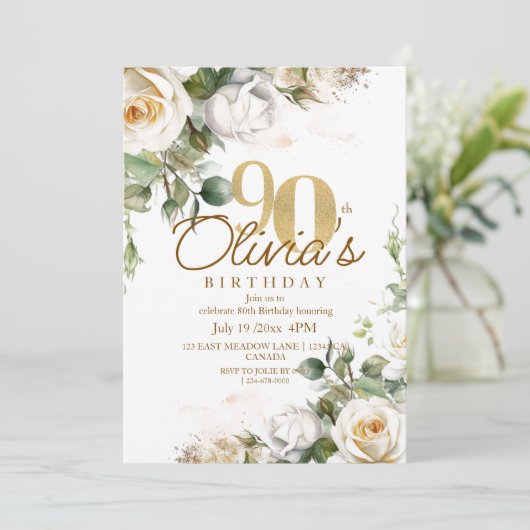 Elegant Floral White Roses & Gold 90th Birthday 招待状 (スタンド正面)