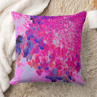 Elegant Fuchsia and Dark Blue Limelight Hydrangea クッション