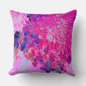 Elegant Fuchsia and Dark Blue Limelight Hydrangea クッション (正面)