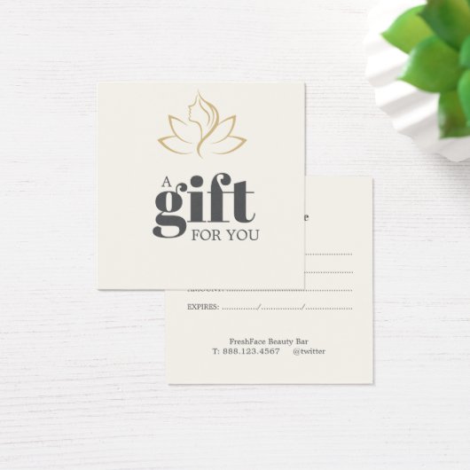 Elegant gold and black beauty salon gift card (デスク)
