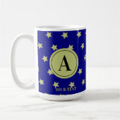 Elegant Gold & Black Star Pattern Monogram コーヒーマグカップ (左)
