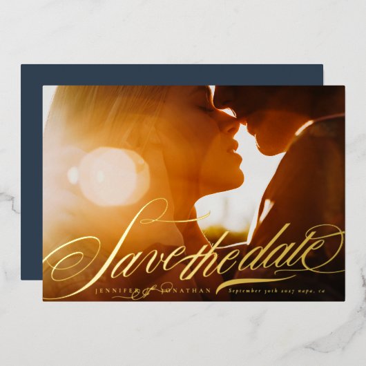 Elegant Gold Calligraphy Photo Save The Date 箔招待状 (正面/裏面)