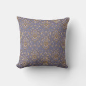 Elegant Gold Damask on Periwinkle Blue クッション (正面)