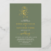 Elegant Gold Floral Sage Green Monogram Wedding 箔招待状 (正面)