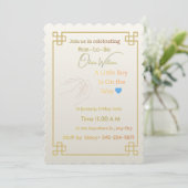 Elegant Gold Geometric Baby Shower 招待状 | Mi (スタンド正面)
