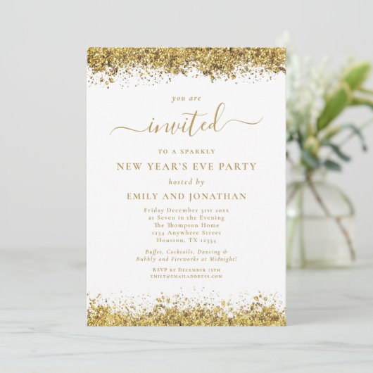 Elegant Gold Glitter Script New Years Eve Party 招待状 (スタンド正面)