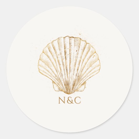 Elegant Gold Seashell Names Initials Wedding ラウンドシール (正面)