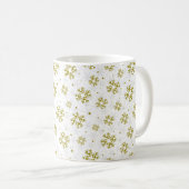 Elegant Gold Snowflake Winter Pattern コーヒーマグカップ (正面右)