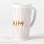Elegant Golden MUM Mug - Minimalist Mother's Day  カフェラテマグ (右アングル)