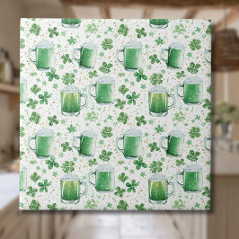 Elegant Green Beer Mugs and Shamrocks White タイル