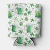 Elegant Green Beer Mugs and Shamrocks White 缶クーラー (正面)