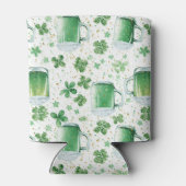 Elegant Green Beer Mugs and Shamrocks White 缶クーラー (裏面)