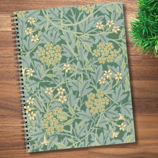 Elegant Green Jasmine Floral Pattern ノートブック