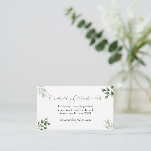 Elegant Greenery RSVP QR Code Invitation エンクロージャーカード (スタンド正面)