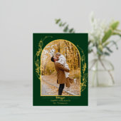 Elegant Hand Drawn Gold Holly Arch Photo 箔シーズンポストカード (立ち正面)