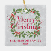 Elegant Holly Wreath Merry Christmas Photo セラミックオーナメント (正面)