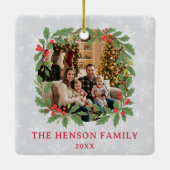 Elegant Holly Wreath Merry Christmas Photo セラミックオーナメント (裏面)