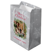 Elegant Holly Wreath Merry Christmas Photo ミディアムペーパーバッグ (裏面アングル)