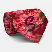Elegant Japanese Red Maple Leaves Monogrammed ネクタイ (ロール)