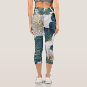 Elegant Leaves of Blue With Gold Lines Botanical カプリレギンス (裏面)