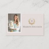 Elegant Luxury Home Baker Floral Crest Monogram 名刺 (正面)