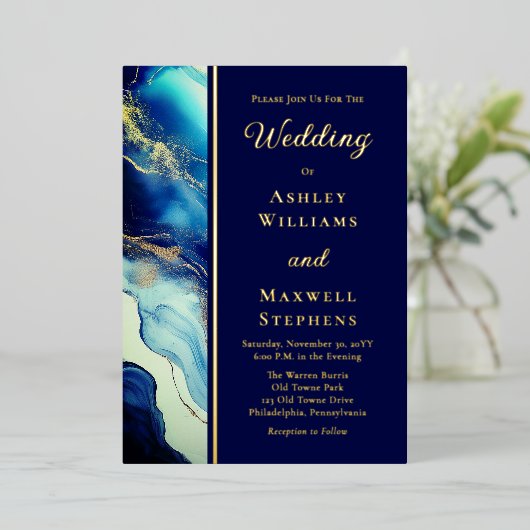 Elegant Luxury Navy Blue and Gold Marble Wedding 箔招待状 (立ち正面)