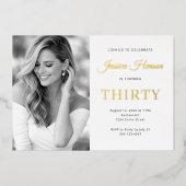 Elegant Minimalist 30th Birthday Photo Party Gold 箔招待状 (正面)