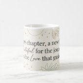Elegant Minimalist Floral Mug - "Every Chapter, A  コーヒーマグカップ (中央)