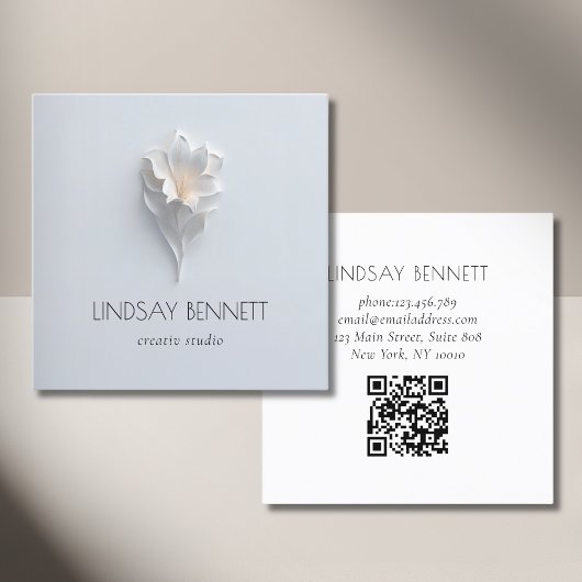 Elegant Minimalist Floral White Blue QR Code スクエア名刺